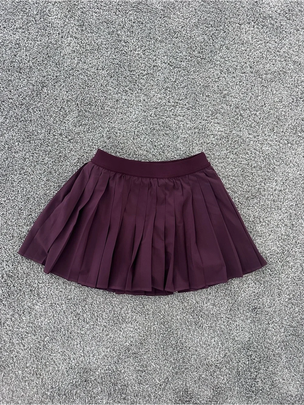 Lululemon- High-Rise Pleated Tennis Skirt - garnet